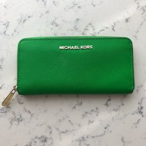 Michael Kors full zip jet set wallet - palm green